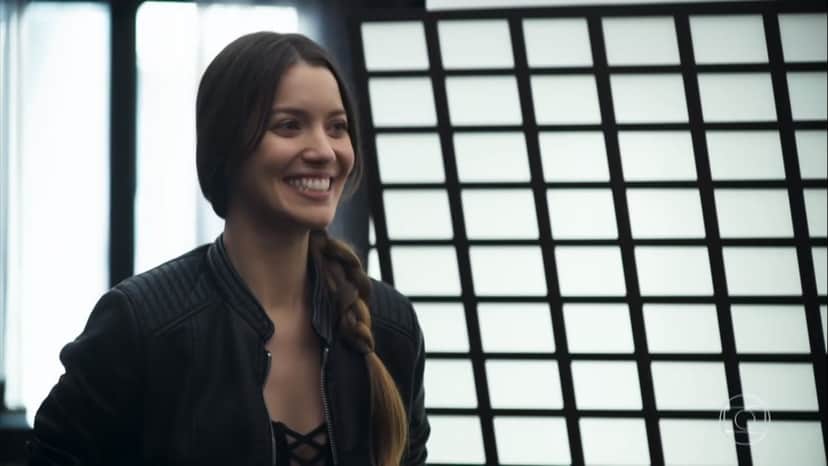 Fabiana (Nathalia Dill) em cena da novela A Dona do Pedaço da Globo