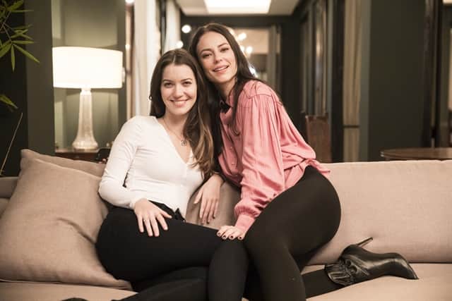 Fabiana (Nathalia Dill) e Vivi (Paola Oliveira) em A Dona do Pedaço (Foto: Globo/João Miguel Júnior) Fabiana (Nathalia Dill) e Vivi (Paola Oliveira) em A Dona do Pedaço (Foto: Globo/João Miguel Júnior)