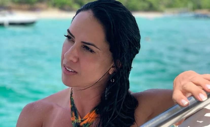 Graciele Lacerda, noiva de Zezé Di Camargo, foi confundida com Gracyanne Barbosa em foto na rede social (Foto: Instagram) Graciele Lacerda, noiva de Zezé Di Camargo, foi confundida com Gracyanne Barbosa em foto na rede social (Foto: Instagram)