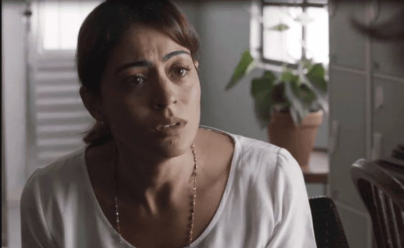 Helena conversando com Missade em cena da novela das 18h da Globo, Órfãos da Terra (Foto: Reprodução) Helena conversando com Missade em cena da novela das 18h da Globo, Órfãos da Terra (Foto: Reprodução)