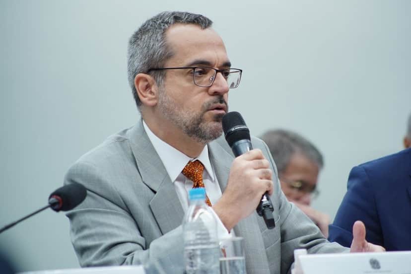 O ministro da educação do governo Bolsonaaro, Abraham Weintraub (Foto: Reprodução) O ministro da educação do governo Bolsonaaro, Abraham Weintraub (Foto: Reprodução)