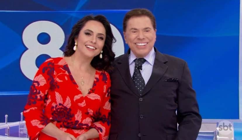 Izabella Camargo se oferece para trabalhar no SBT durante o Programa Silvio Santos (Foto: Reprodução) Izabella Camargo se oferece para trabalhar no SBT durante o Programa Silvio Santos (Foto: Reprodução)
