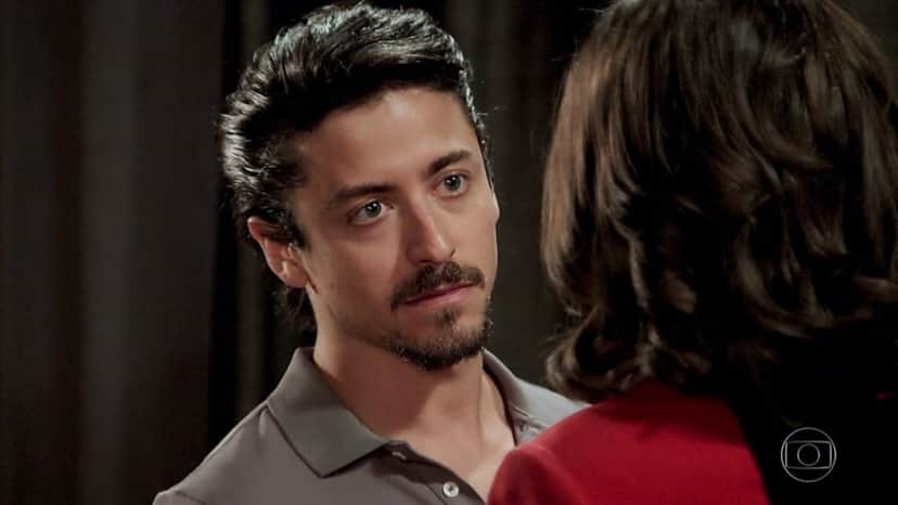Jerônimo (Jesuíta Barbosa) em cena na novela Verão 90 da Globo Jerônimo (Jesuíta Barbosa) em cena na novela Verão 90 da Globo