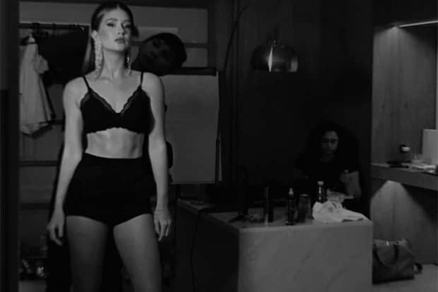 Marina Ruy Barbosa foi flagrada de lingerie (Foto: Reprodução/Instagram) Marina Ruy Barbosa foi flagrada de lingerie (Foto: Reprodução/Instagram)