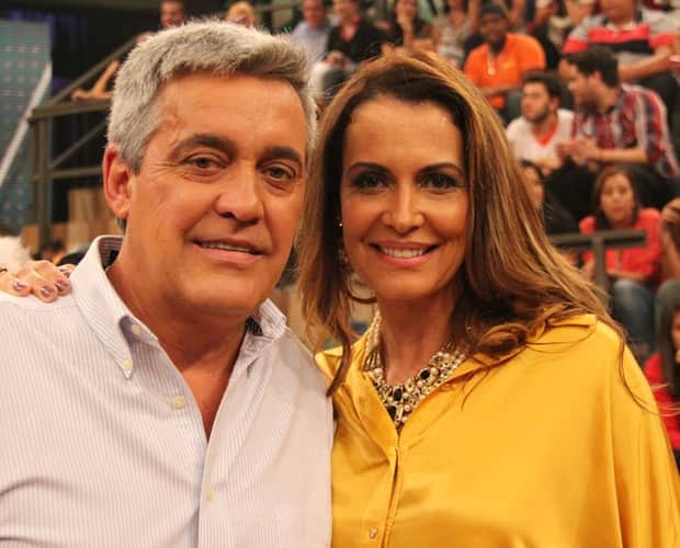 Mauro Naves se envolve em polêmica de Neymar, é afastado da Globo e esposa Paula Naves, se revolta: "não desejaria essa dor ao meu pior inimigo" Foto: Reprodução Mauro Naves se envolve em polêmica de Neymar, é afastado da Globo e esposa Paula Naves, se revolta: "não desejaria essa dor ao meu pior inimigo" Foto: Reprodução