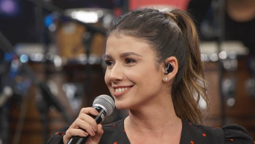 Paula Fernandes substituirá Luan Santana para cantar Juntos e Shallow Now em gravação de DVD (Foto reprodução) Paula Fernandes substituirá Luan Santana para cantar Juntos e Shallow Now em gravação de DVD (Foto reprodução)