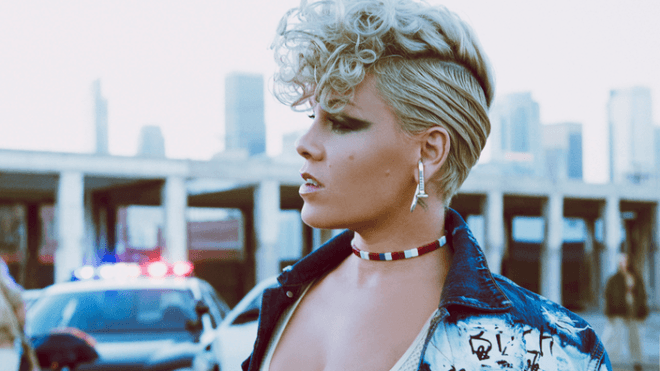 Fã tem filho durante show de P!nk e batiza com o nome da cantora (Foto: Reprodução) Fã tem filho durante show de P!nk e batiza com o nome da cantora (Foto: Reprodução)