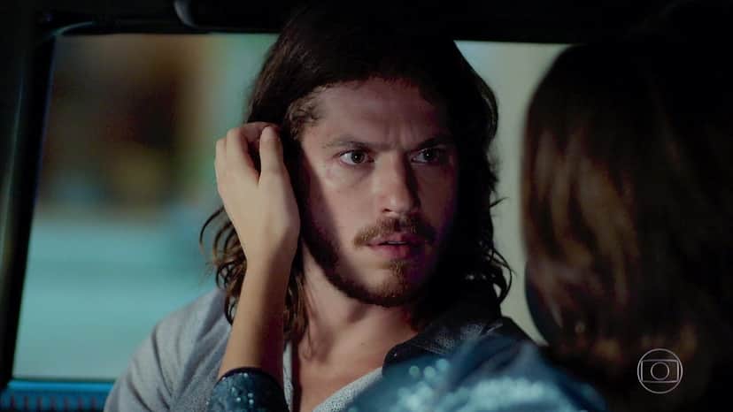 Quinzinho (Caio Paduan) ficará chocado com a atração que sente por Vanessa (Camila Queiroz) na novela Verão 90 da Globo Quinzinho (Caio Paduan) ficará chocado com a atração que sente por Vanessa (Camila Queiroz) na novela Verão 90 da Globo