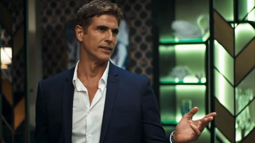 Régis (Reynaldo Giannechini) em cena de A Dona do Pedaço Régis (Reynaldo Giannechini) em cena de A Dona do Pedaço