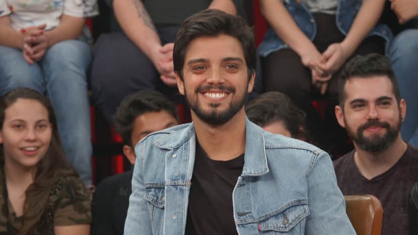 O ator Rodrigo Simas durante participação no programa Altas Horas (Foto: Reprodução) O ator Rodrigo Simas durante participação no programa Altas Horas (Foto: Reprodução)