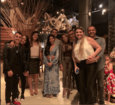 Pessoal que compareceu no aniversário de Simaria da dupla com Simone (Foto: Reprodução/ Instagram) Pessoal que compareceu no aniversário de Simaria da dupla com Simone (Foto: Reprodução/ Instagram)