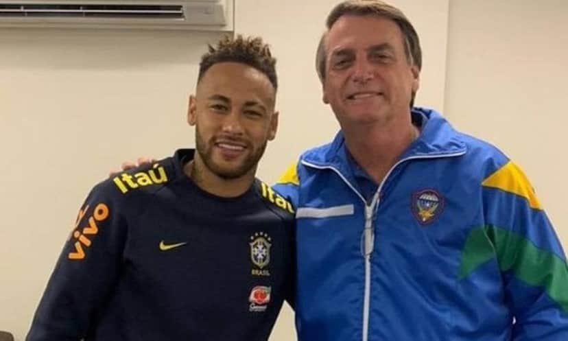O jogador Neymar Jr recebeu a visita do presidente Jair Bolsonaro (Foto: Reprodução) O jogador Neymar Jr recebeu a visita do presidente Jair Bolsonaro (Foto: Reprodução)