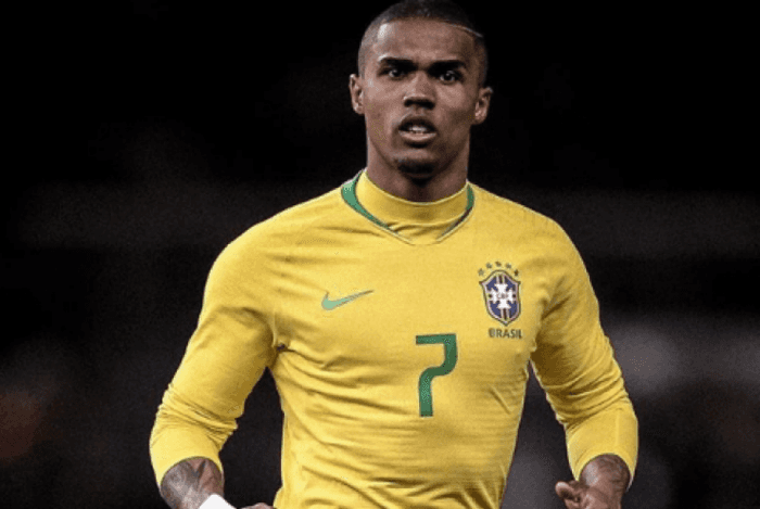O jogador Douglas Costa (Reprodução: Instagram) O jogador Douglas Costa (Reprodução: Instagram)