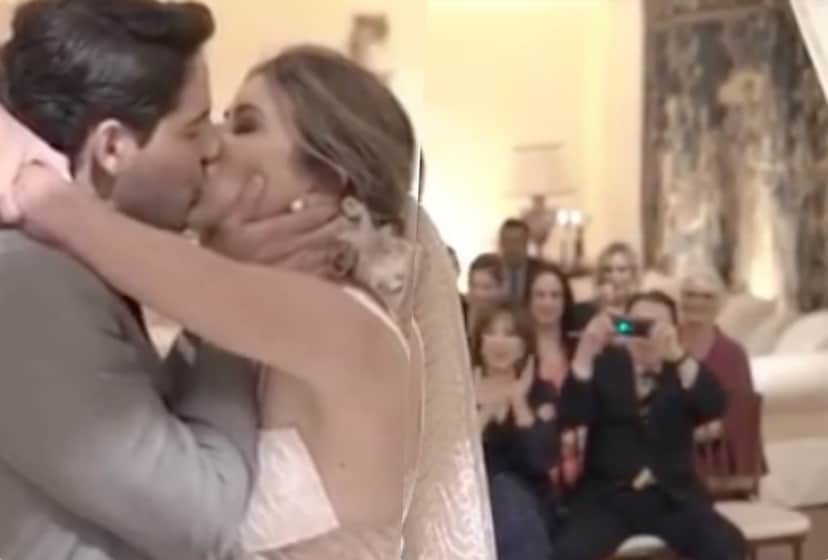 Rebeca Abravanel e Alexandre Pato se casaram na casa de Silvio Santos Rebeca Abravanel e Alexandre Pato se casaram na casa de Silvio Santos