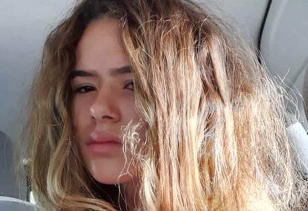 A atriz Maisa Silva tem cena de beijo coletivo no filme Ela Disse Ele Disse e disse que não viu repercussão negativa quanto à cena (Foto: Reprodução/ Twitter) A atriz Maisa Silva tem cena de beijo coletivo no filme Ela Disse Ele Disse e disse que não viu repercussão negativa quanto à cena (Foto: Reprodução/ Twitter)
