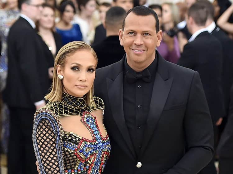 Cantora Jennifer Lopez e seu noivo Alex Rodriguez (Foto: Reprodução) Cantora Jennifer Lopez e seu noivo Alex Rodriguez (Foto: Reprodução)