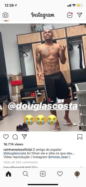 O jogador Douglas Costa da seleção foi flagrado excitado (Reprodução: Instagram) O jogador Douglas Costa da seleção foi flagrado excitado (Reprodução: Instagram)