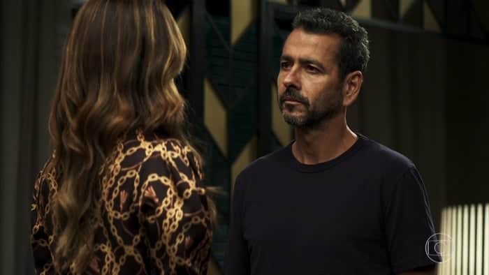 Amadeu (Marcos Palmeira) e Maria da Paz (Juliana Paes) em A Dona do Pedaço (Foto: Reprodução/Globo) Amadeu (Marcos Palmeira) e Maria da Paz (Juliana Paes) em A Dona do Pedaço (Foto: Reprodução/Globo)