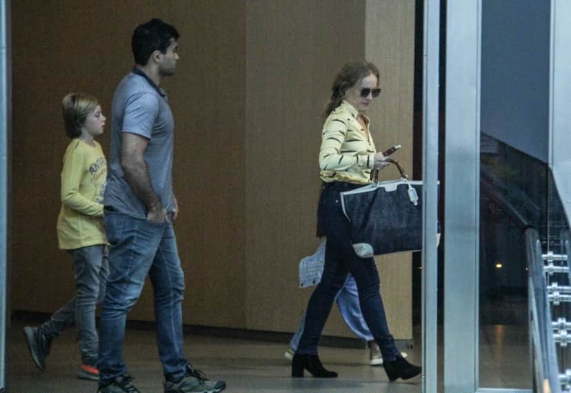 Angélica e os filhos Benício e Eva em passeio no Shopping Vila Mall (Foto AgNews) Angélica e os filhos Benício e Eva em passeio no Shopping Vila Mall (Foto AgNews)