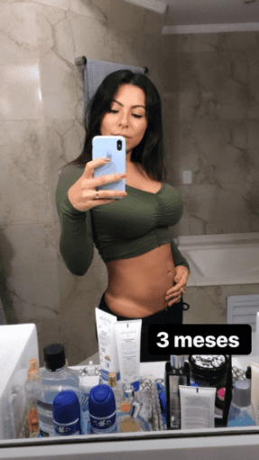 A esposa de Thammy Miranda, Andressa Ferreira postou em suas redes sociais uma foto da sua barriga de três meses de gestação (Foto: Reprodução) A esposa de Thammy Miranda, Andressa Ferreira postou em suas redes sociais uma foto da sua barriga de três meses de gestação (Foto: Reprodução)