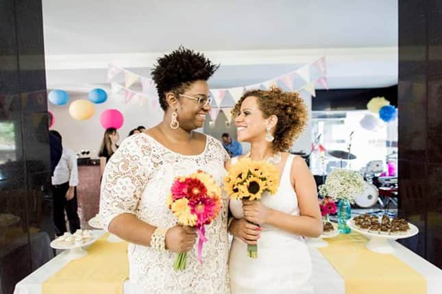 A vencedora da primeira edição do The Voice Brasil da Globo, Ellen Oléria e Poliana Martins (Foto: Reprodução) A vencedora da primeira edição do The Voice Brasil da Globo, Ellen Oléria e Poliana Martins (Foto: Reprodução)