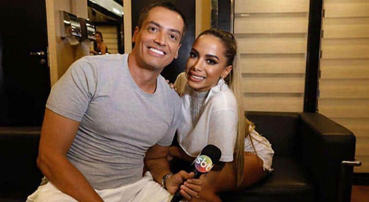 Leo Dias e Anitta (Foto: Divulgação/SBT) Leo Dias e Anitta (Foto: Divulgação/SBT)