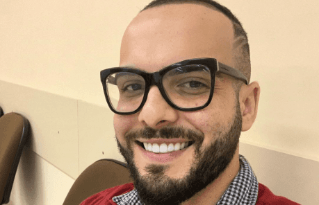 O ex-BBB Mahmoud Baydoun deu dicas deu como fazer a chuca para o sexo anal (Reprodução) O ex-BBB Mahmoud Baydoun deu dicas deu como fazer a chuca para o sexo anal (Reprodução)