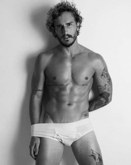 O participante do BBB 19 Alan Possamai posa apenas de cueca (Foto: Instagram) O participante do BBB 19 Alan Possamai posa apenas de cueca (Foto: Instagram)