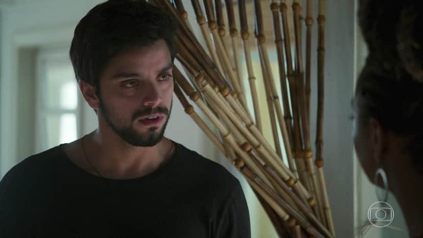 Bruno (Rodrigo Simas) em cena de Órfãos da Terra da Globo (Foto: Reprodução) Bruno (Rodrigo Simas) em cena de Órfãos da Terra da Globo (Foto: Reprodução)