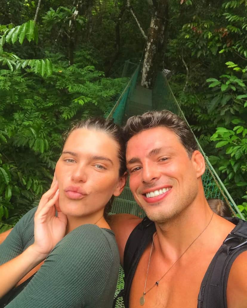 Cauã Reymond tem Imagem íntima no mato com Mariana Goldfarb divulgada e detalhe na foto causa espanto Cauã Reymond tem Imagem íntima no mato com Mariana Goldfarb divulgada e detalhe na foto causa espanto