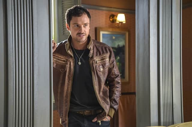 Chiclete (Sergio Guizé) fica apavorado com tragédia que pode acontecer com Vivi em A Dona do Pedaço (Foto: Globo/Estevam Avellar) Chiclete (Sergio Guizé) fica apavorado com tragédia que pode acontecer com Vivi em A Dona do Pedaço (Foto: Globo/Estevam Avellar)