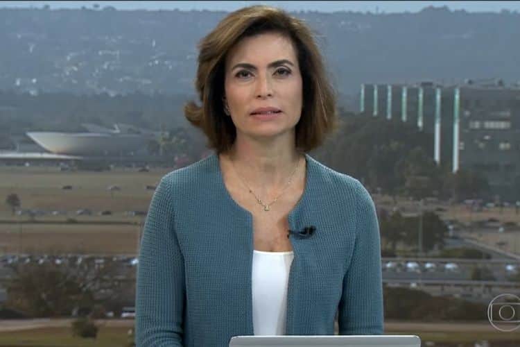 Giuliana Morrone deixa o áudio do celular vazar durante o Bom Dia Brasil (Foto: Reprodução) Giuliana Morrone deixa o áudio do celular vazar durante o Bom Dia Brasil (Foto: Reprodução)