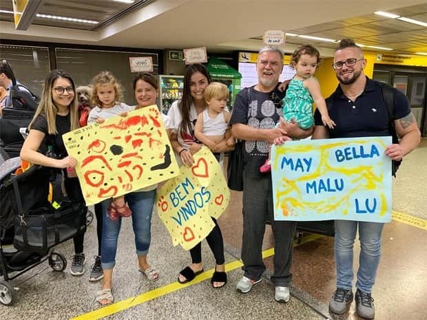 Mari Palma com a cunhada, Mayara, a mãe, o pai, o irmão mais velho, Luiz, e os sobrinhos, Eva, Domenico e Bella (Foto: Reprodução/Instagram) Mari Palma com a cunhada, Mayara, a mãe, o pai, o irmão mais velho, Luiz, e os sobrinhos, Eva, Domenico e Bella (Foto: Reprodução/Instagram)