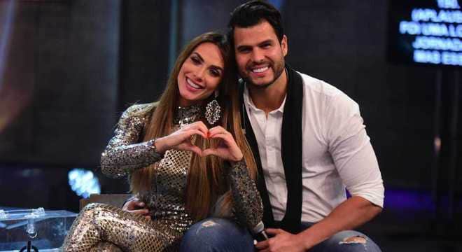 Nicole Bahls e Marcelo Bimbi vencem o 'Power Couple Brasil 4' (Foto: Reprodução) Nicole Bahls e Marcelo Bimbi vencem o 'Power Couple Brasil 4' (Foto: Reprodução)