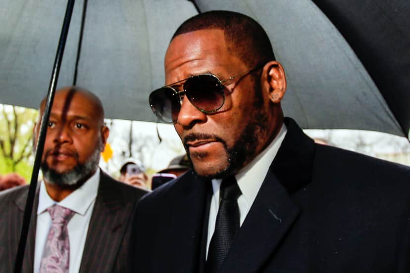 O rapper R. Kelly é preso depois de sofrer muitas acusações (Foto: Reprodução) O rapper R. Kelly é preso depois de sofrer muitas acusações (Foto: Reprodução)