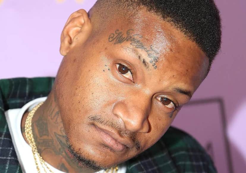 O rapper Slim 400 foi baleado em um tiroteio em Los Angeles (foto: Reprodução) O rapper Slim 400 foi baleado em um tiroteio em Los Angeles (foto: Reprodução)