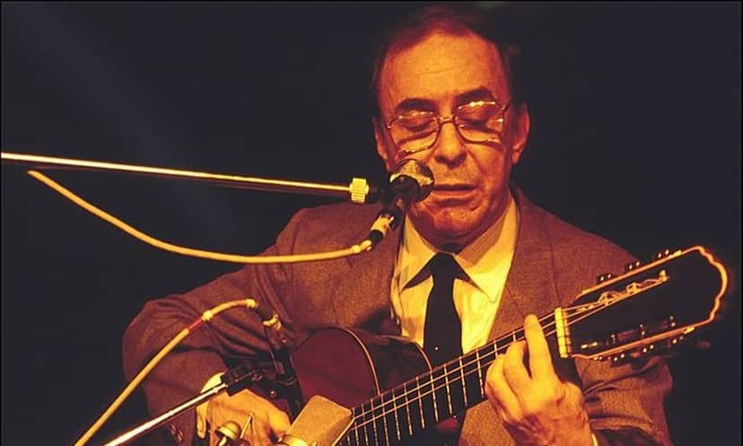 Morreu o famoso cantor João Gilberto aos 88 anos no Rio de Janeiro (Foto: Reprodução) Morreu o famoso cantor João Gilberto aos 88 anos no Rio de Janeiro (Foto: Reprodução)