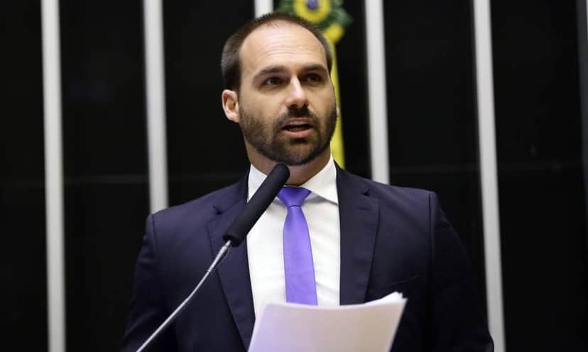 Eduardo Bolsonaro criticou José de Abreu e defendeu Gloria Perez (Foto: Reprodução) Eduardo Bolsonaro criticou José de Abreu e defendeu Gloria Perez (Foto: Reprodução)