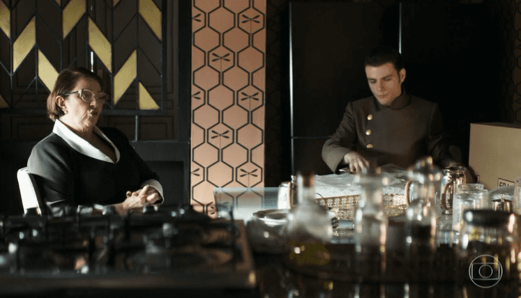 Jardel e Ellen em cena na novela A Dona do Pedaço, exibida pela Globo. (Foto: Reprodução) Jardel e Ellen em cena na novela A Dona do Pedaço, exibida pela Globo. (Foto: Reprodução)