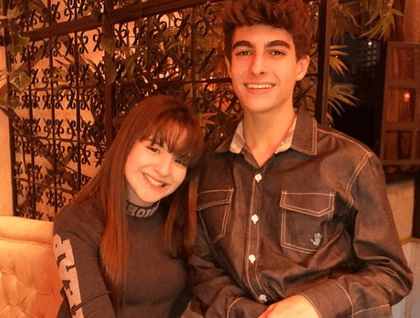 Sophia Valverde e Lucas Burgatti, da novela As Aventuras de Poliana, estariam namorando. (Foto: Reprodução) Sophia Valverde e Lucas Burgatti, da novela As Aventuras de Poliana, estariam namorando. (Foto: Reprodução)