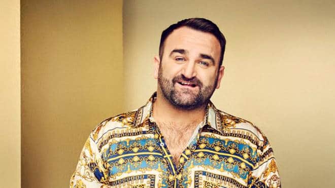 O cantor e ex-jurado do X-Factor Danny Tetley está sendo acusado de pedofilia (Divulgação) O cantor e ex-jurado do X-Factor Danny Tetley está sendo acusado de pedofilia (Divulgação)