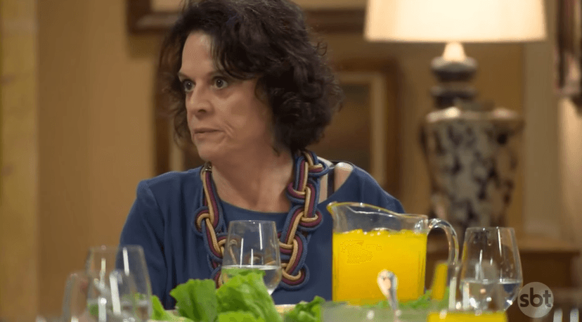Glória (Clarisse Abujamrra) em cena na novela As Aventuras de Poliana, do SBT. (Foto: Reprodução) Glória (Clarisse Abujamrra) em cena na novela As Aventuras de Poliana, do SBT. (Foto: Reprodução)