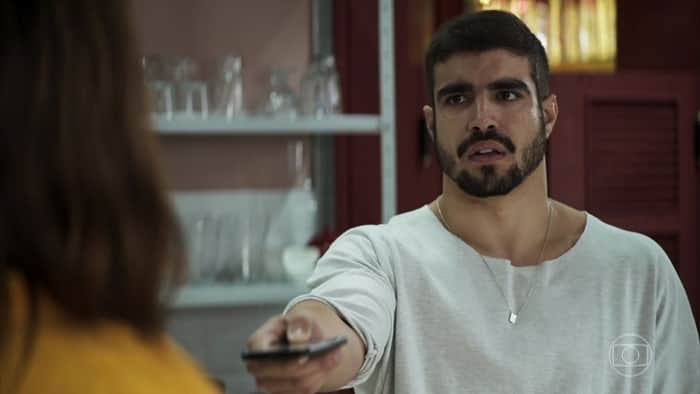 Rock (Caio Castro) terá acerto de contas com Maria da Paz (Juliana Paes) em A Dona do Pedaço (Foto: Reprodução/Globo) Rock (Caio Castro) terá acerto de contas com Maria da Paz (Juliana Paes) em A Dona do Pedaço (Foto: Reprodução/Globo)