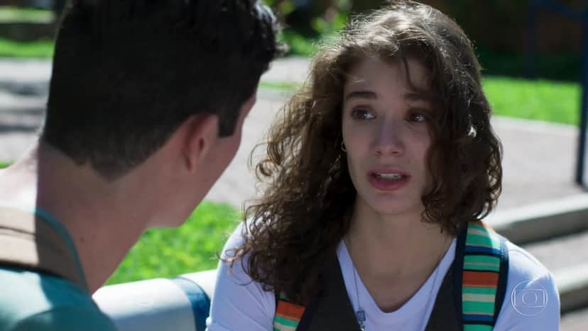 Meg diz a Beto e Guga que não sabe quem é o pai do filho dela em Malhação (Foto: TV Globo/ Divulgação) Meg diz a Beto e Guga que não sabe quem é o pai do filho dela em Malhação (Foto: TV Globo/ Divulgação)