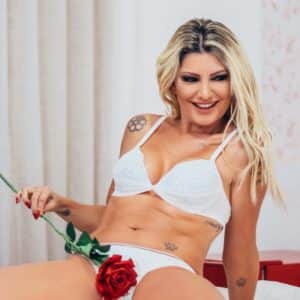 Antonia Fontenelle caprichou na sensualidade em clique ousado (Foto: Reprodução/Instagram) Antonia Fontenelle caprichou na sensualidade em clique ousado (Foto: Reprodução/Instagram)