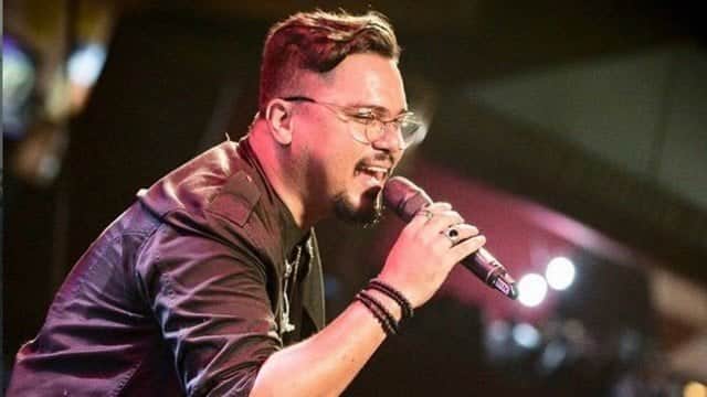 O vocalista Bruno Cardoso do grupo Sorriso Maroto (imagem: Instagram)