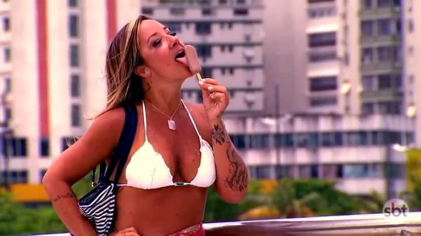 Vivi Fernandez em pegadinha no SBT Vivi Fernandez em pegadinha no SBT