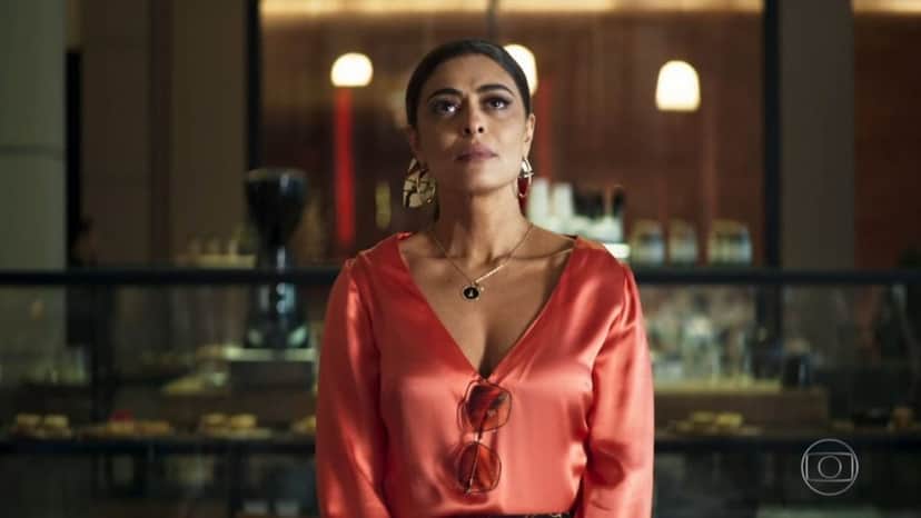 Maria da Paz (Juliana Paes) visita sua loja após ser expulsa pela filha em A Dona do Pedaço (Foto: Reprodução/Globo) Maria da Paz (Juliana Paes) visita sua loja após ser expulsa pela filha em A Dona do Pedaço (Foto: Reprodução/Globo)