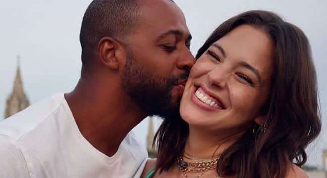 Ashley Graham e seu marido Justin Ervin (Foto: Reprodução) Ashley Graham e seu marido Justin Ervin (Foto: Reprodução)