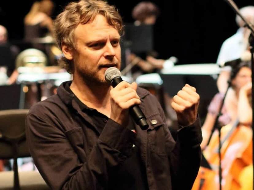 Morre o cantor Julien Gauthier aos 44 anos de idade (Foto: Reprodução) Morre o cantor Julien Gauthier aos 44 anos de idade (Foto: Reprodução)